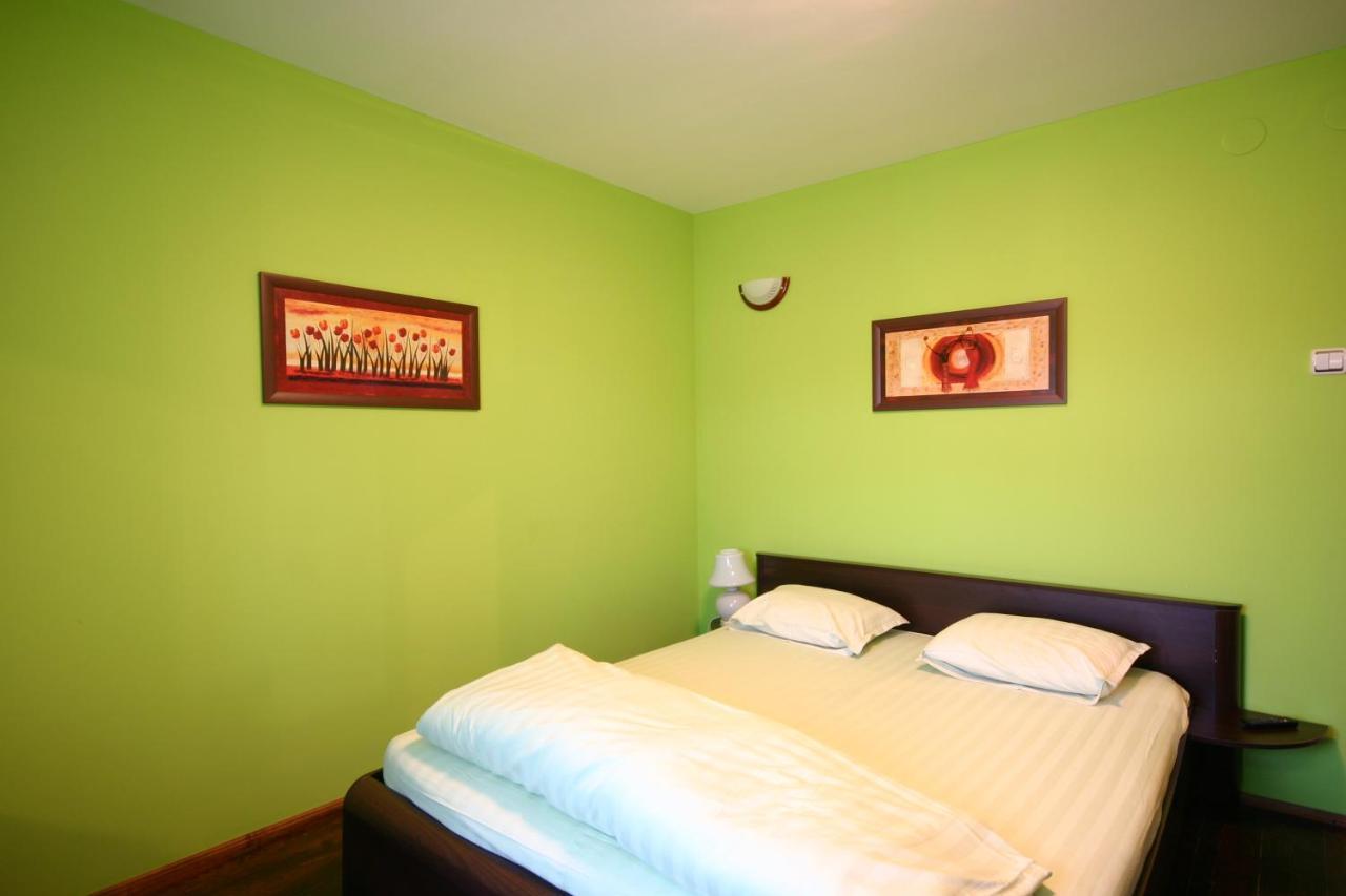 Private 4Br-2Ba Guest House Dryanovo With Pool And Free Parking Exterior foto