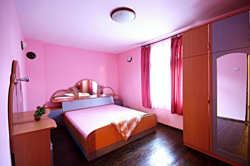 Private 4Br-2Ba Guest House Dryanovo With Pool And Free Parking Exterior foto